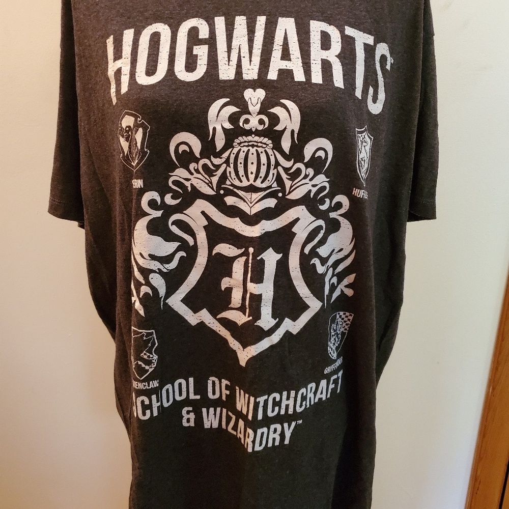 Hogwarts tshirt